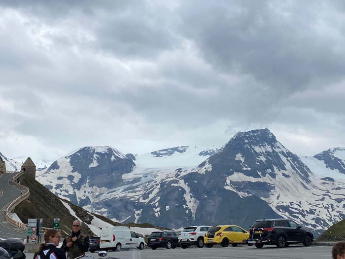 06deb9a8-64c1-4031-a918-bea652444489