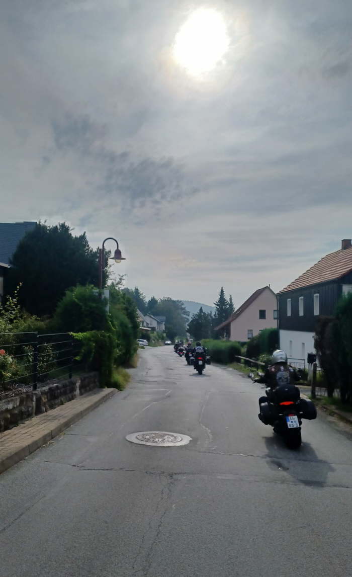 2dd1bd60-836d-4046-980b-0b4096731238