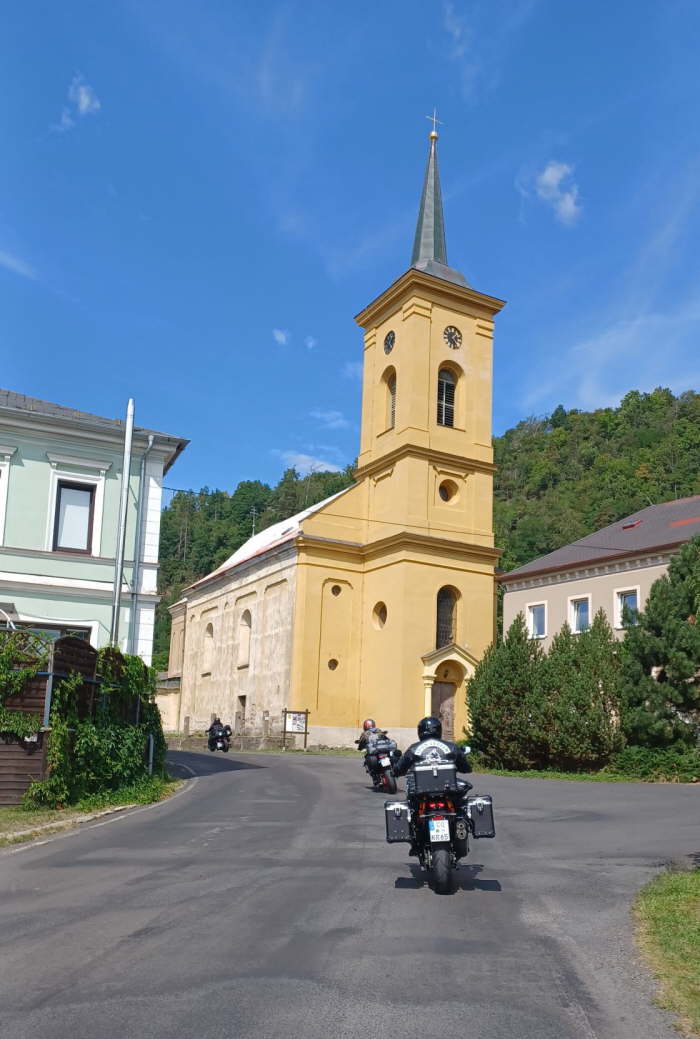 6458ff50-6c05-4b92-bc32-e315070abacb