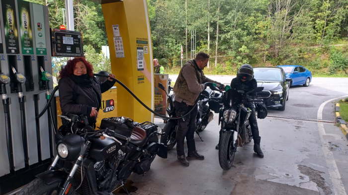 6d3980fd-1c52-41b1-8cbc-c3b39c534330