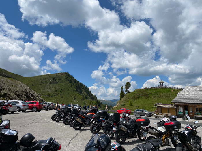 7e4ee204-5494-4003-b75b-ff90cc233859