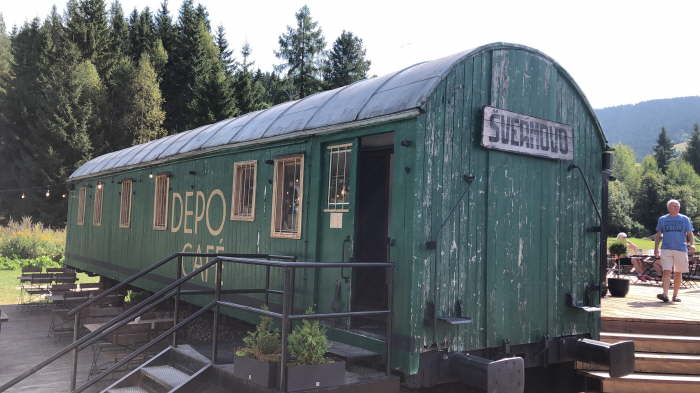 EF7252D6-DCAE-41F2-8333-338E814B43D8