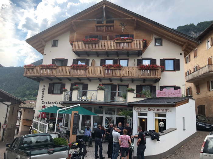 b518730b-2a8e-4b85-b43e-7a7f8da2dee3