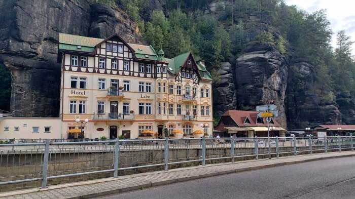 ca99625d-e51a-4882-a4d8-87f3e59aa742