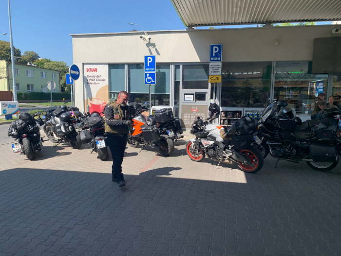 cb46caf1-62bd-4eea-9cd4-5a652d87774a