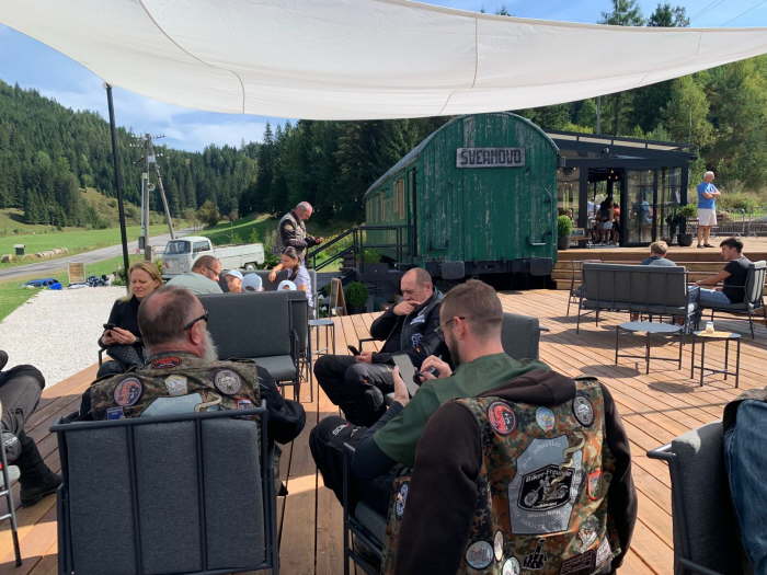 e2bbf029-37d1-4a05-a00e-e8e3f41c8a3a