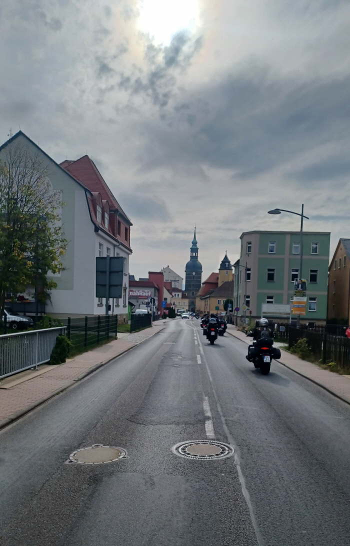 f5633efe-1579-4f32-8a12-28f744c1877b