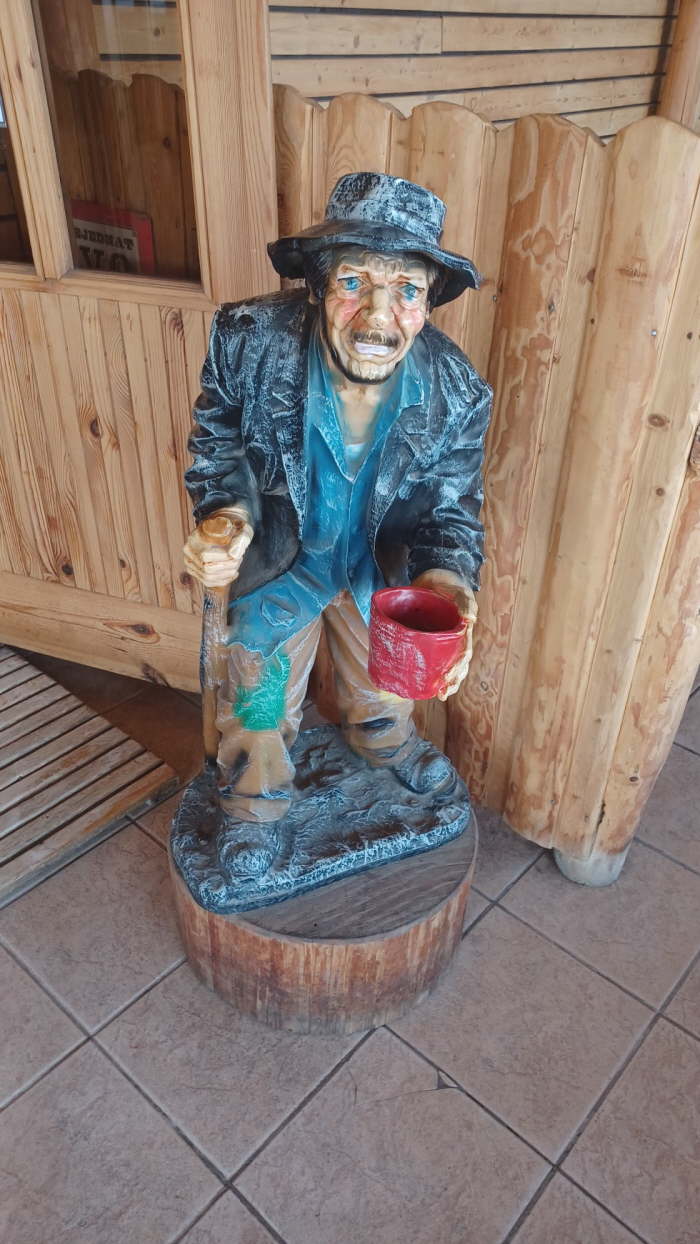 f64b5812-2676-4351-81d4-7e95b416ee34