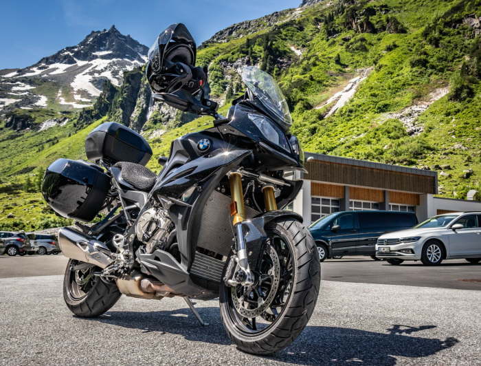 f768d03a-69f8-44a7-a926-223bfc24e554