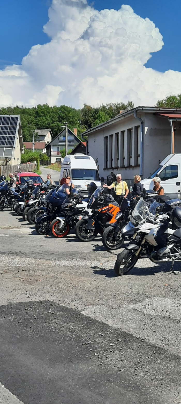 f85de737-485d-4bb8-a085-a2d443e288e4