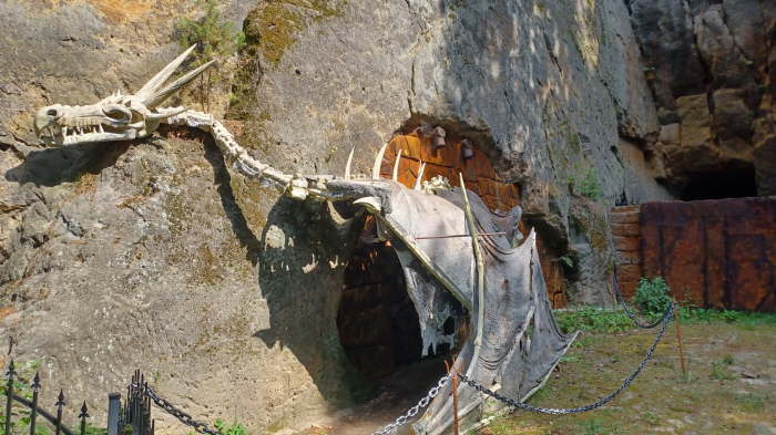 f9dd492b-a1db-4874-8c45-febc98efd333